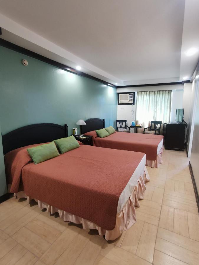 Tagaytay Country Hotel Тагайтай Экстерьер фото