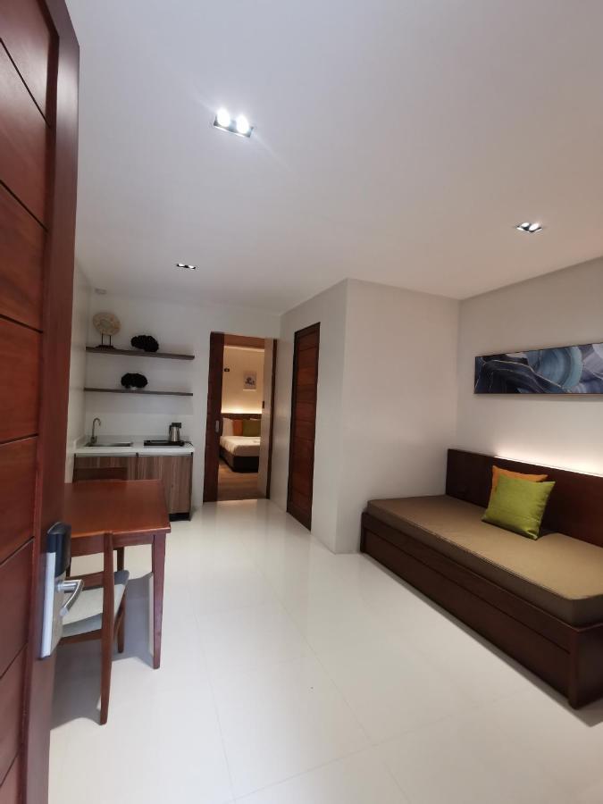 Tagaytay Country Hotel Тагайтай Экстерьер фото