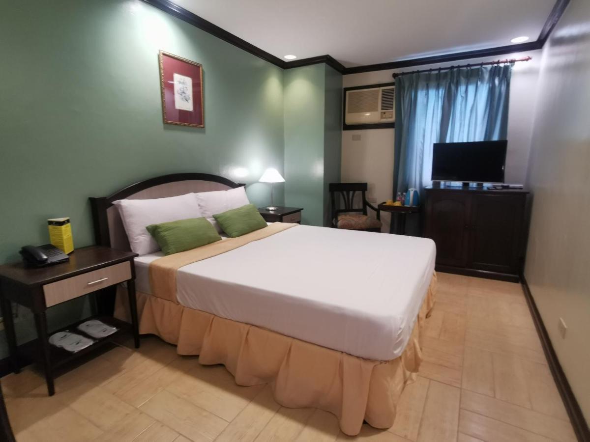Tagaytay Country Hotel Тагайтай Экстерьер фото