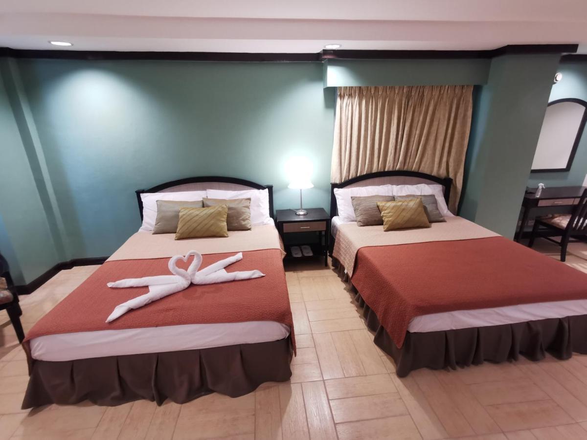 Tagaytay Country Hotel Тагайтай Экстерьер фото