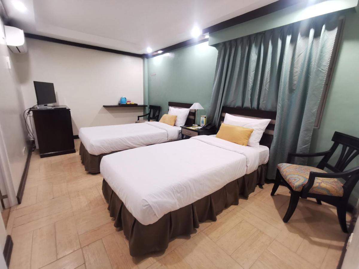 Tagaytay Country Hotel Тагайтай Экстерьер фото