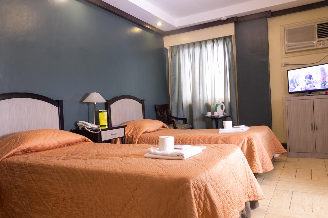 Tagaytay Country Hotel Тагайтай Экстерьер фото