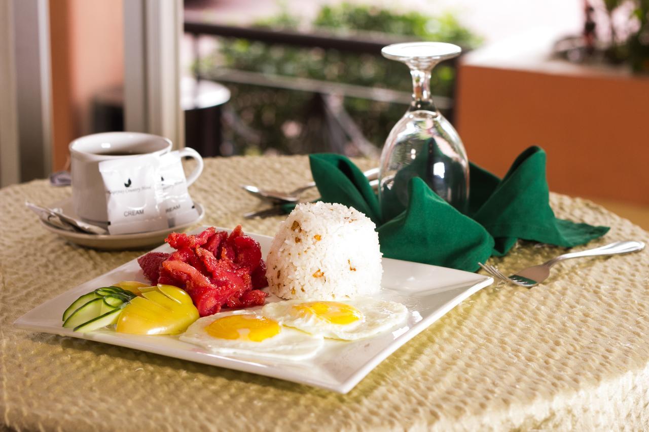 Tagaytay Country Hotel Тагайтай Экстерьер фото